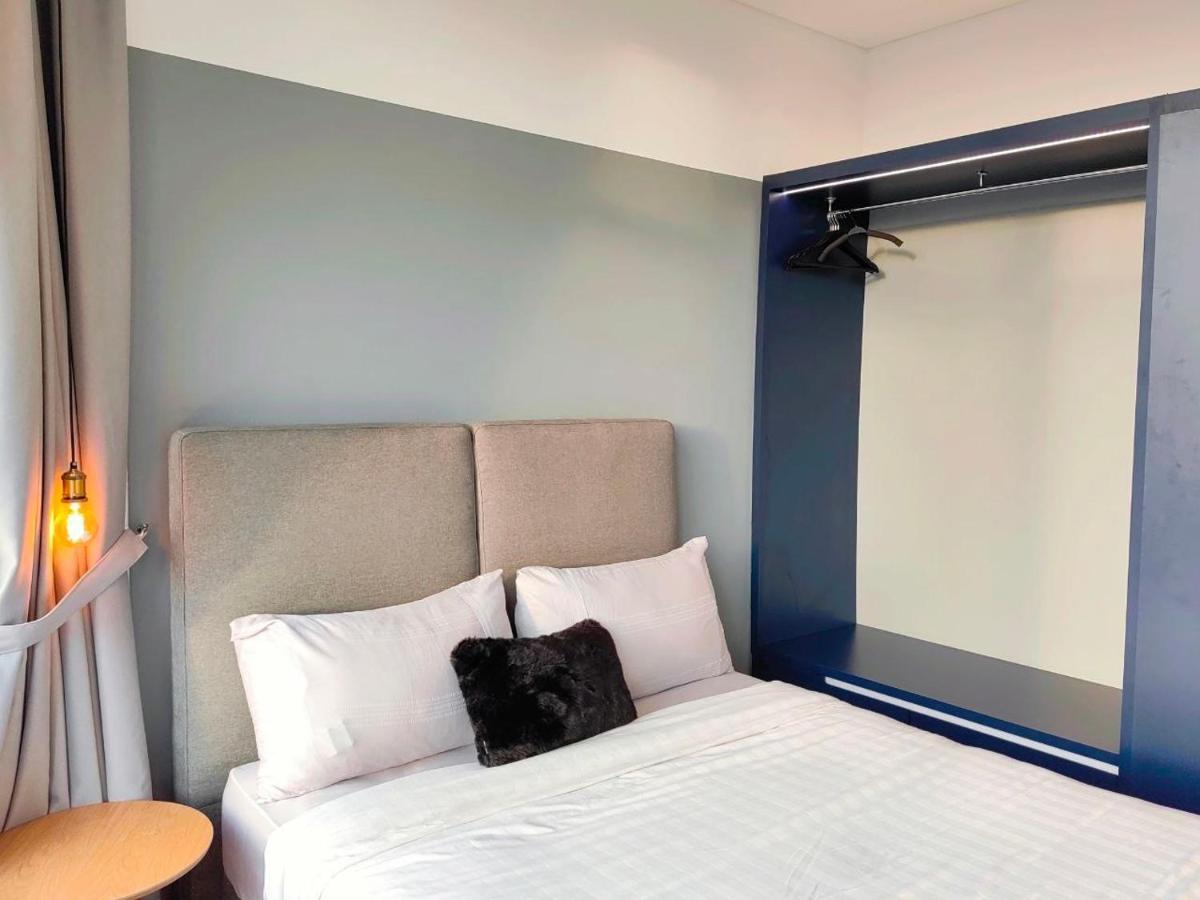 Sky Suites Klcc By Luna Suites Куала Лумпур Екстериор снимка