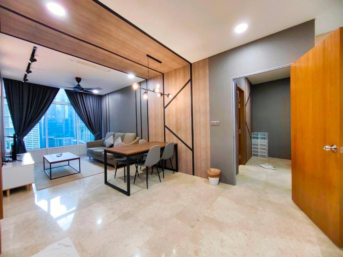 Sky Suites Klcc By Luna Suites Куала Лумпур Екстериор снимка