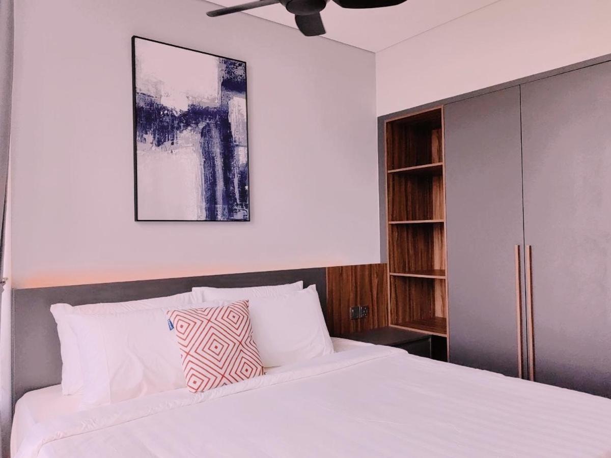 Sky Suites Klcc By Luna Suites Куала Лумпур Екстериор снимка