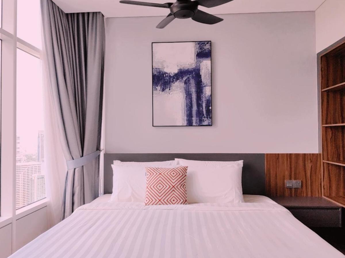 Sky Suites Klcc By Luna Suites Куала Лумпур Екстериор снимка