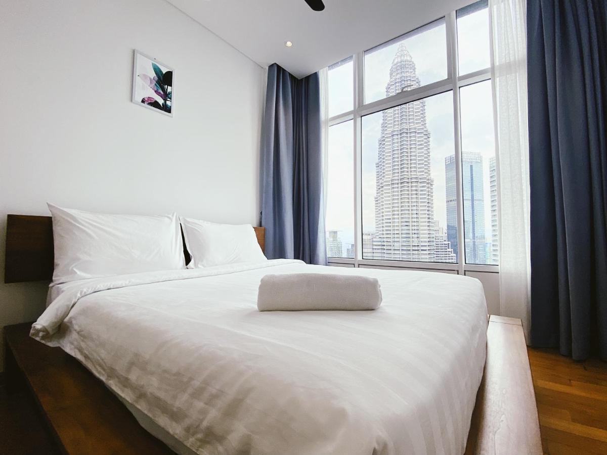 Sky Suites Klcc By Luna Suites Куала Лумпур Екстериор снимка